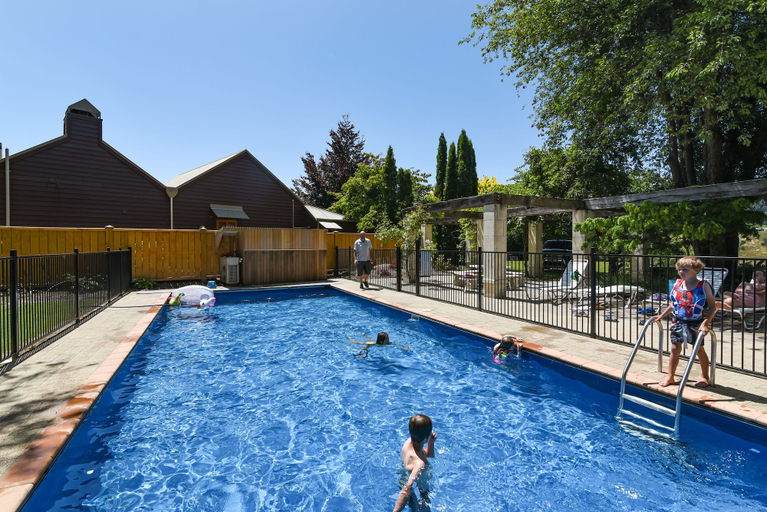 Sport & Beauty 2, Manata Lodge, Queenstown-Lakes