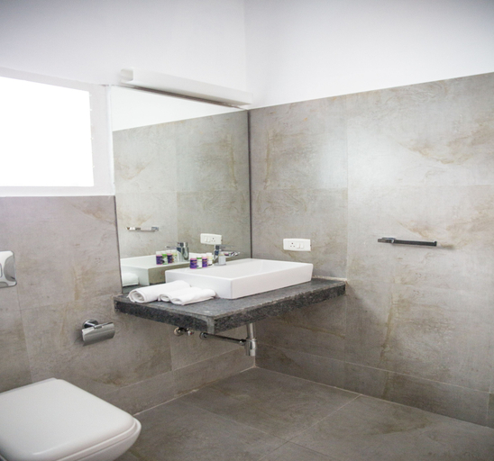 Bathroom 4, Ikhaya Artisanal Boutique House, Chennai