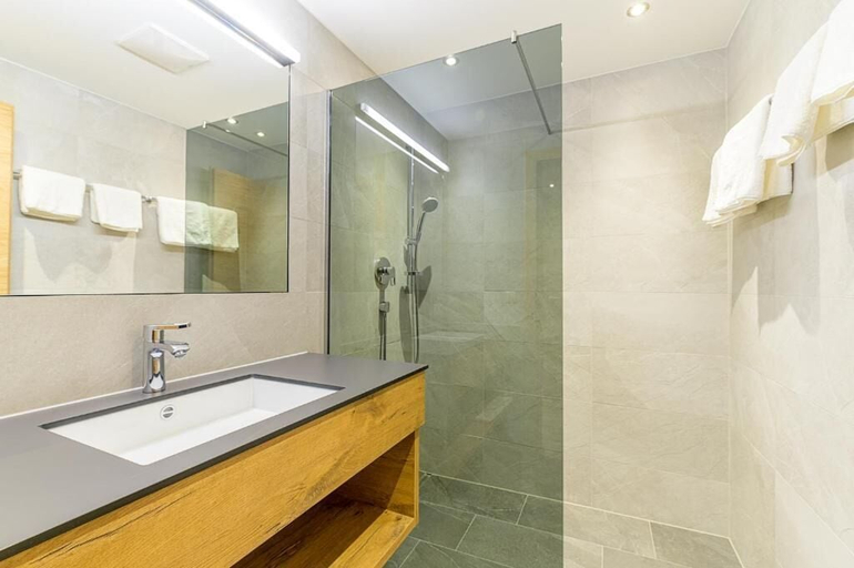 Bathroom 5, Residenz Schiestl, Schwaz