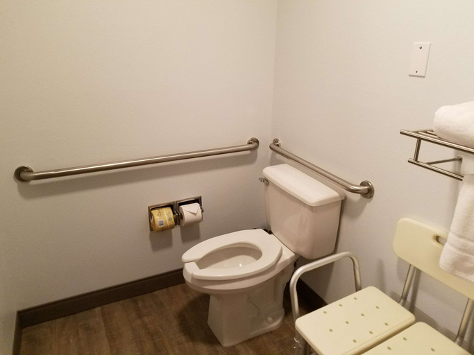 Bathroom 4, Best Western Sandy Inn, Clackamas