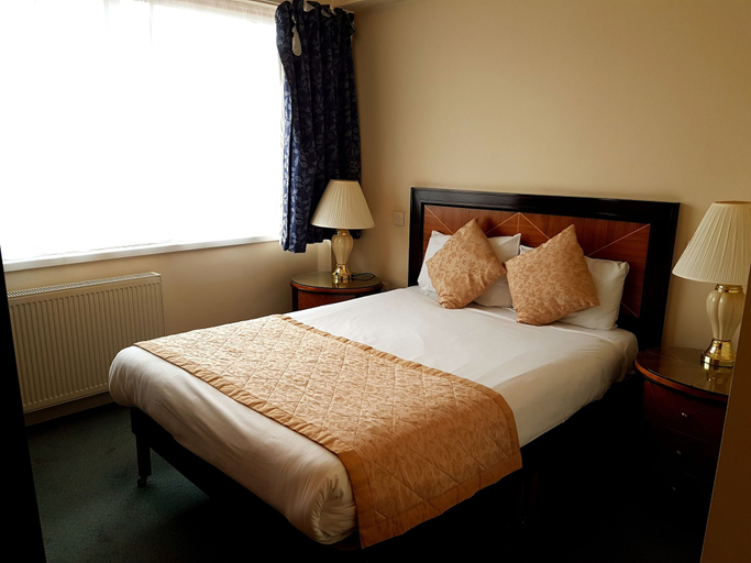 Bedroom 2, The Ashley Hotel, Trafford