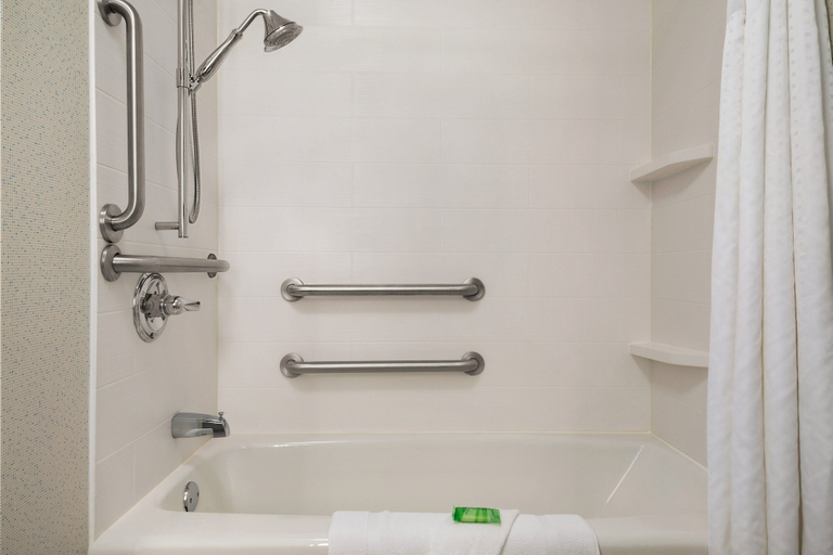 Bathroom 5, Holiday Inn Express & Suites MCALESTER, Pittsburg