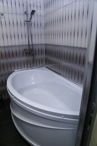 Bathroom 3, Goris hotel