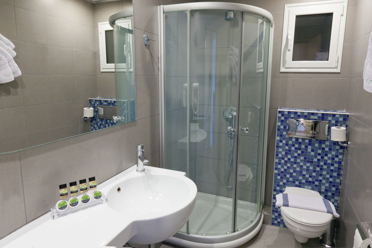 Bathroom 5, Kronos Hotel, Central Macedonia