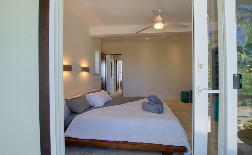 Bedroom 4, Villa Topaz, Roatán