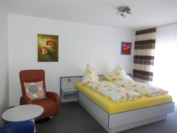Bedroom 4, Hotel Am Deich, Aurich