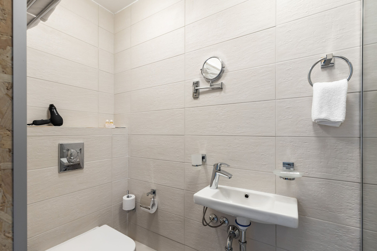 Bathroom 5, Aparthotel Vertical, Sankt-Peterburg gorsovet