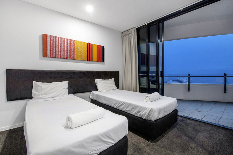 Bedroom 3, Wave Apartments Broadbeach, Gold Coast