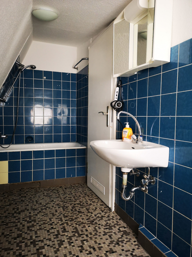 Bathroom 2, Uhlandstraße 29, Bremerhaven