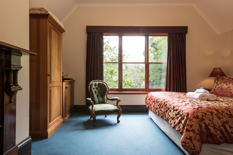 Bedroom 2, Franklin Manor, West Coast