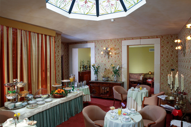 Food & Drinks 5, Liberty Hotel, Catania