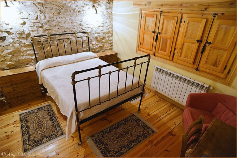 Bedroom 2, Casa Rural Las Trojes, Guadalajara