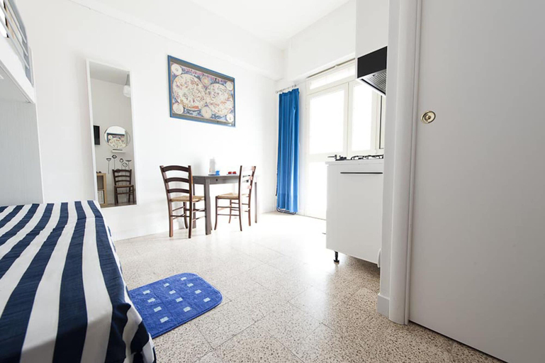 Others 4, Casa Vacanza Santa Laura Loft, Latina