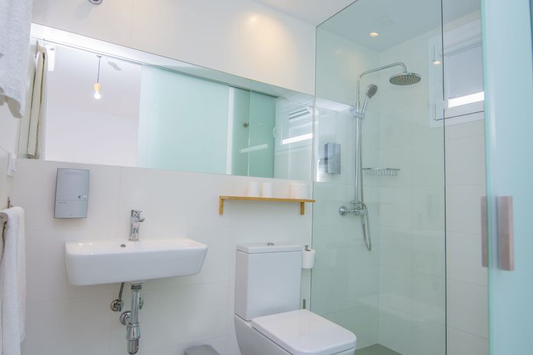 Bathroom 4, Hostal La Isla, Almería