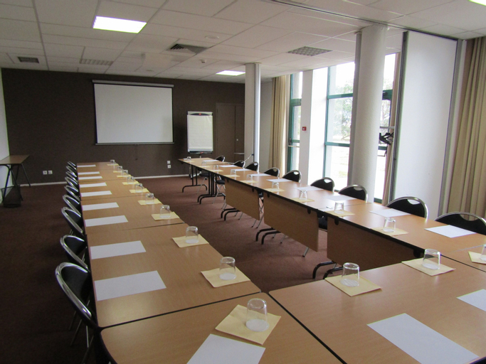 Business Facilities 28