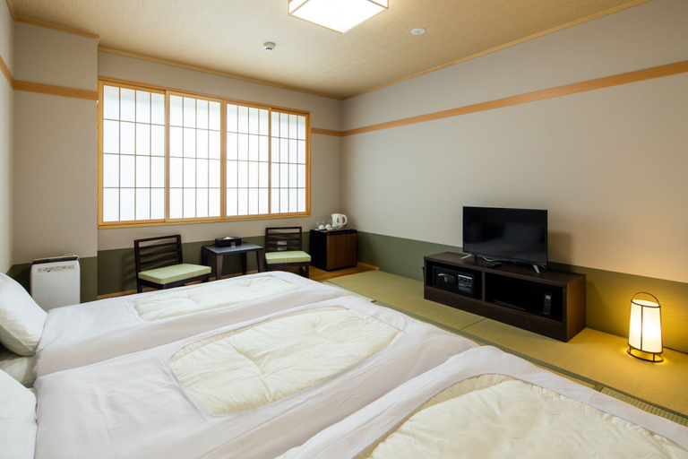 Bedroom 2, Fujikawaguchiko Resort Hotel, Fujikawaguchiko