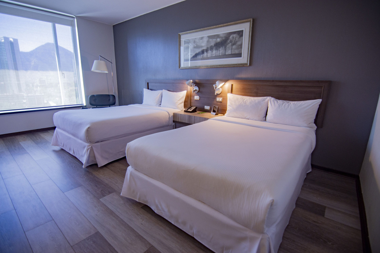Bedroom 3, Radisson Blu Plaza El Bosque Santiago, Santiago