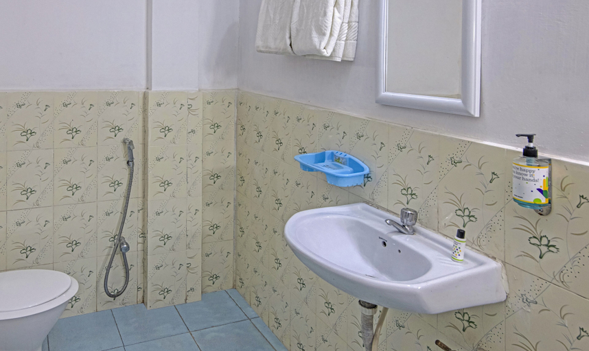 Bathroom 4, Treebo Omega Stay Inn, East Khasi Hills
