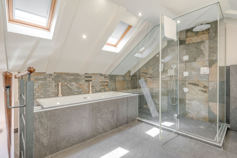 Bathroom 5, Palace Suites Heritage Hotel – Adults Only, Split