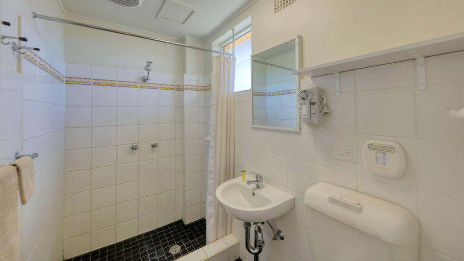Bathroom 5, Gunnedah Motor Inn, Gunnedah