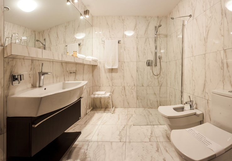 Bathroom 4, Hotel Poznanski A2, Poznań City