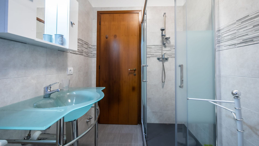Bathroom 4, Italianway - Bersaglio 25, Udine