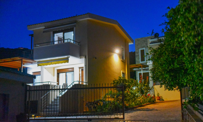 Exterior & Views, Aurora Luxury Retreat - Beachfront & Private Pool, Peloponnese