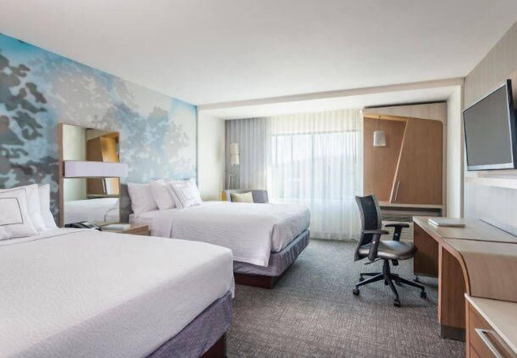 Bedroom 4, Courtyard by Marriott Long Island Islip/Courthouse Complex, Suffolk
