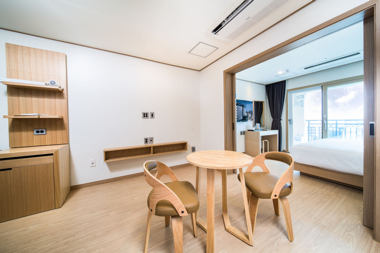 Run Hotel, Seogwipo