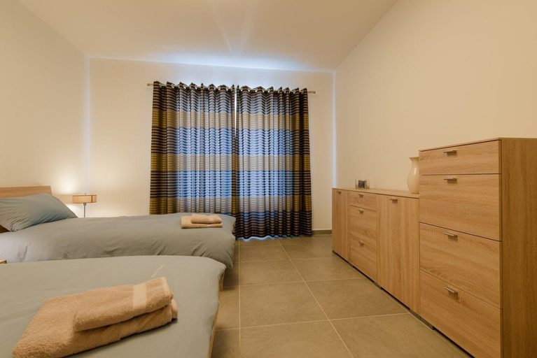 Bedroom 3, Seafront Luxury Apartment, Pool and Great Location