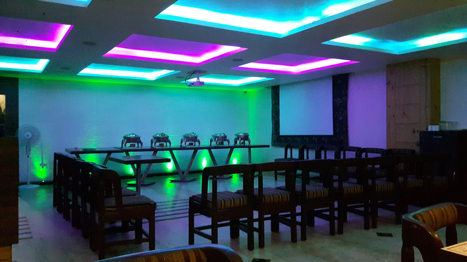 Food & Drinks 5, Castle Inn, East Nimar