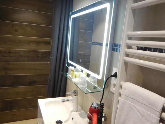Bathroom 3, Hôtel Miramar Cap d'Antibes, Alpes-Maritimes