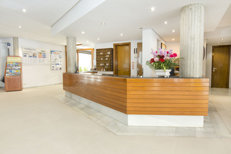 Others 5, Apartamentos Massol, Baleares