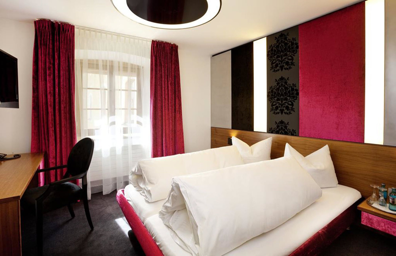 Bedroom 2, Schloss zu Hopferau, Ostallgäu