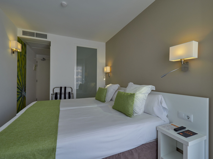 Bedroom 3, BQ Amfora Beach Hotel - Adults Only, Baleares