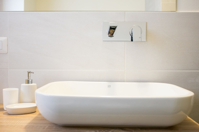 Bathroom 4, Mirtillo Blu Family Apartment, Vercelli