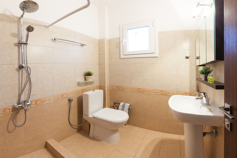 Bathroom 4, Minavra Hotel, Attica