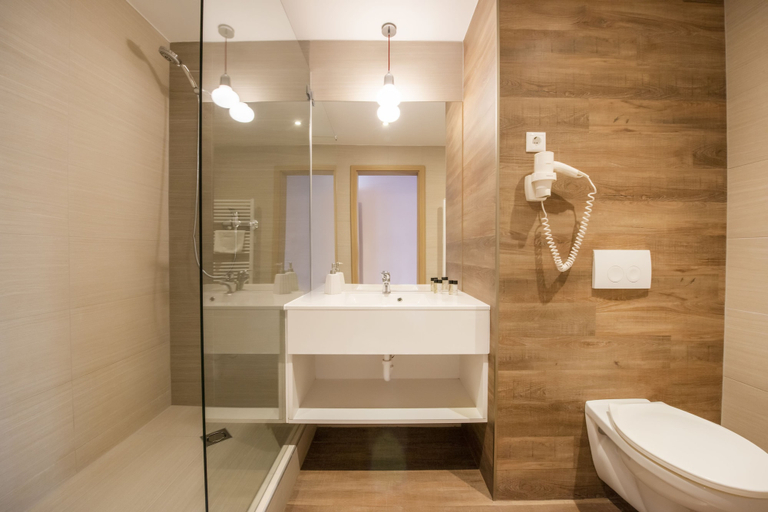 Bathroom 5, Onyx Luxury, Sárvár
