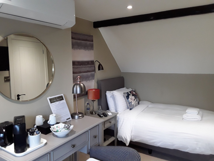Bedroom 3, Rylands Farmhouse, Cheshire East