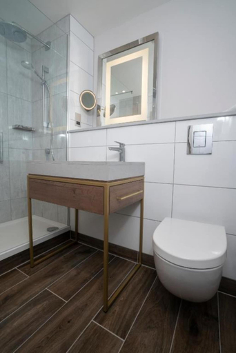 Bathroom 3, Forest Pines Spa & Golf Resort, North Lincolnshire
