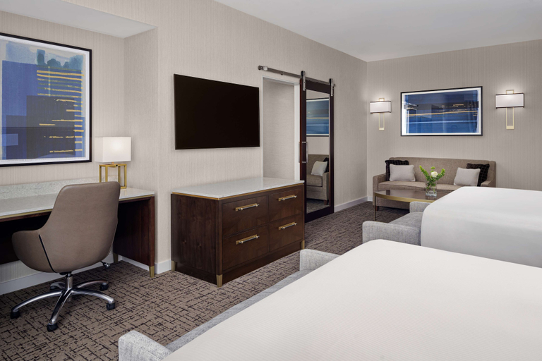 Bedroom 3, Hilton Indianapolis Hotel & Suites, Indianapolis