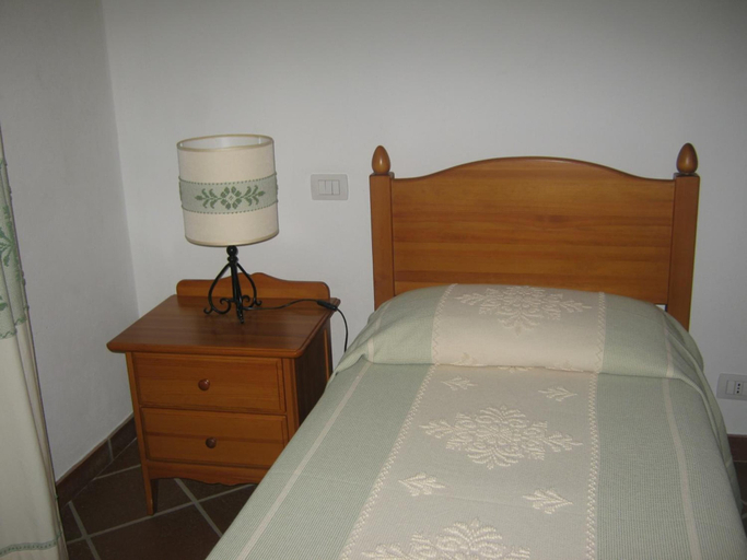 Bedroom 4, Hotel Su Nuraxi, Medio Campidano