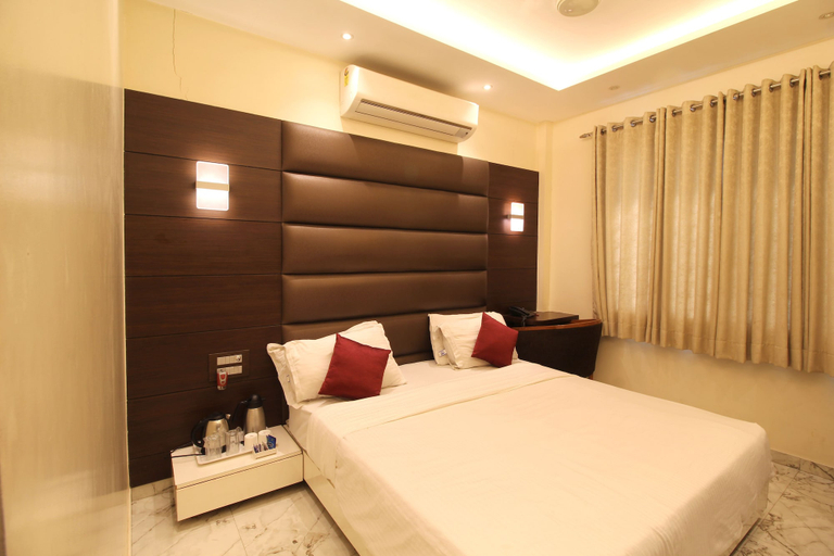 Bedroom 3, Hotel Shivam, Pune