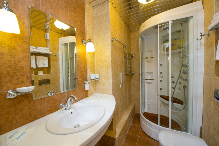 Bathroom 3, Belarus Hotel, Minsk