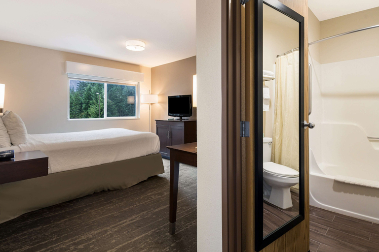 Bedroom 3, Best Western Mt. Hood Inn, Clackamas