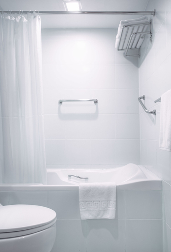 Bathroom 5, The A. Venue Hotel, Makati City