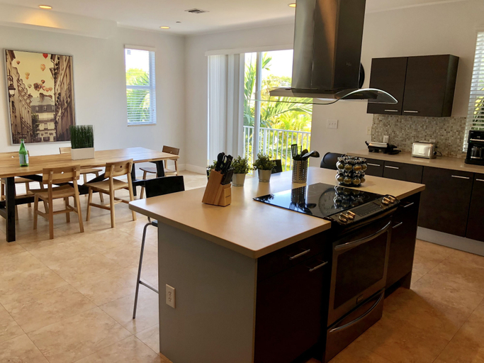 Others 5, Private Home by Ideal Experience VR, Broward