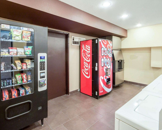 Food & Drinks 5, Quality Inn Airport East, El Paso