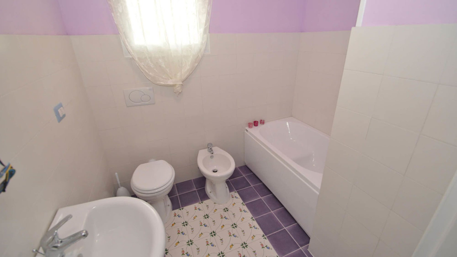 Bathroom 3, Villetta Certosina II, Lecce
