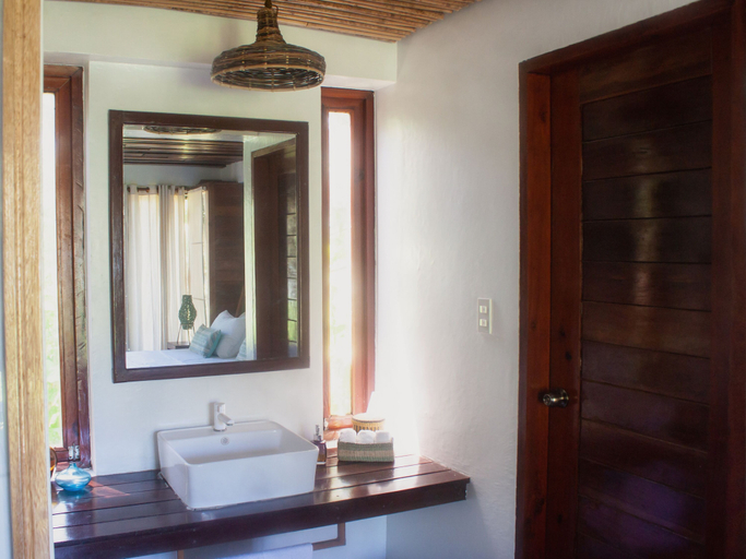 Bathroom 3, Harana Surf Resort - Hostel, General Luna